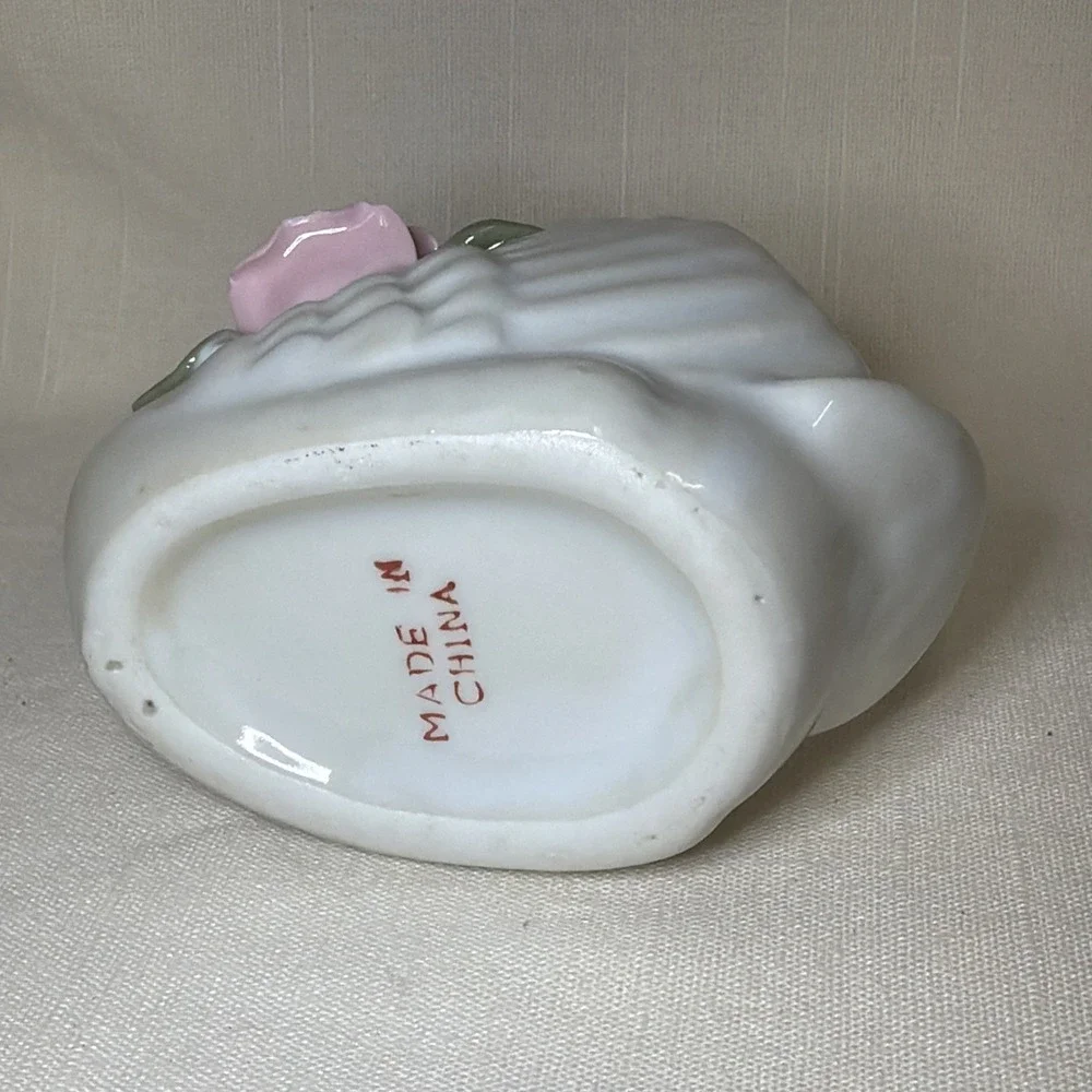 Vintage Swan‎ Mini Trinket Dish With Pink Roses And Gold Accents